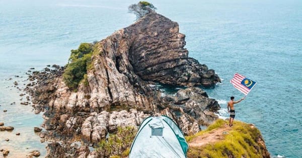 10 Scenic Terengganu islands for day trips with crystal clear waters and white-sand beaches!