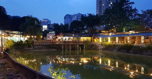 Blue Zone Cafe: Romantic lakeside seafood restaurant in Kuala Lumpur