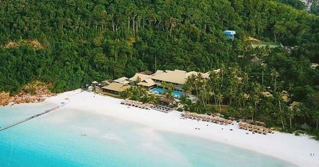 This water paradise in Pulau Redang is just a 1 hour flight from KL -The Taaras Beach & Spa Resort