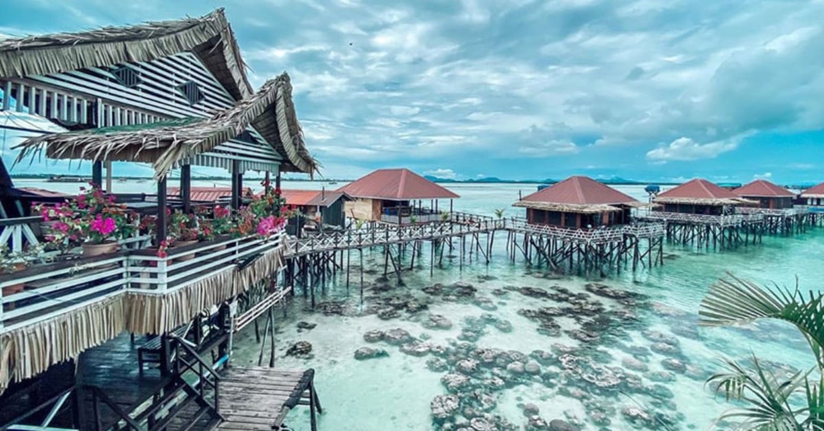 Stay right above the sea in Semporna (Sabah) and swim with fish among corals in the Maldives of Malaysia! – Lato Lato Resort