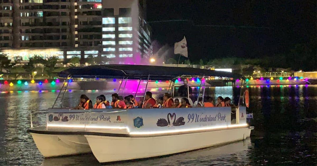 99 Wonderland Park: Dinosaur park in Kuala Lumpur with petting zoo and LED coloured fountain